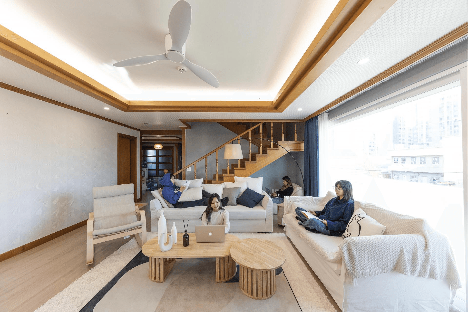 MZ세대 리모트워커를 위한 워케이션, 파도의 집