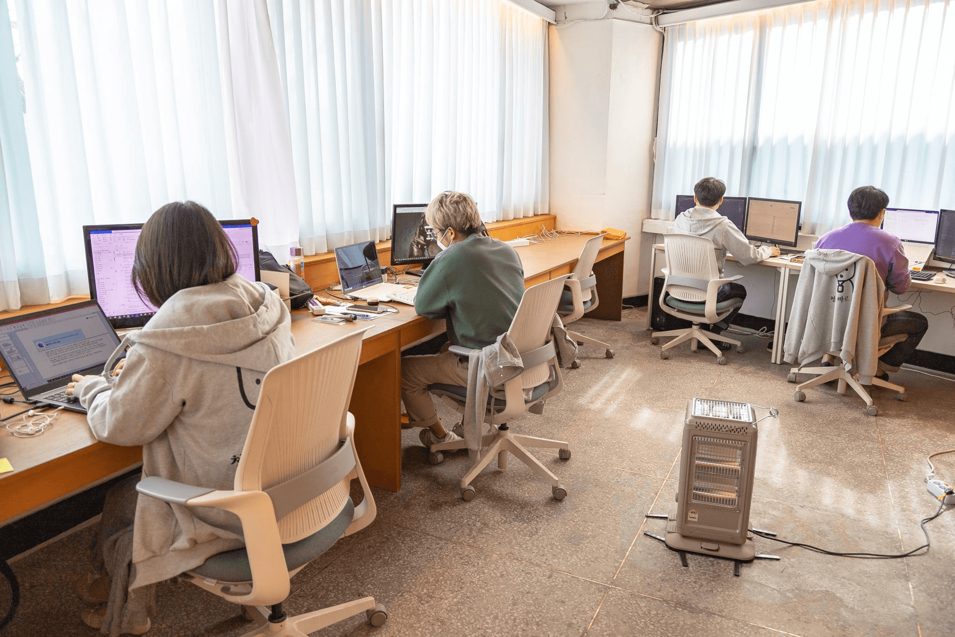 [파도살롱을 찾은 사람들] 폴라리스 오피스(Polaris Office)